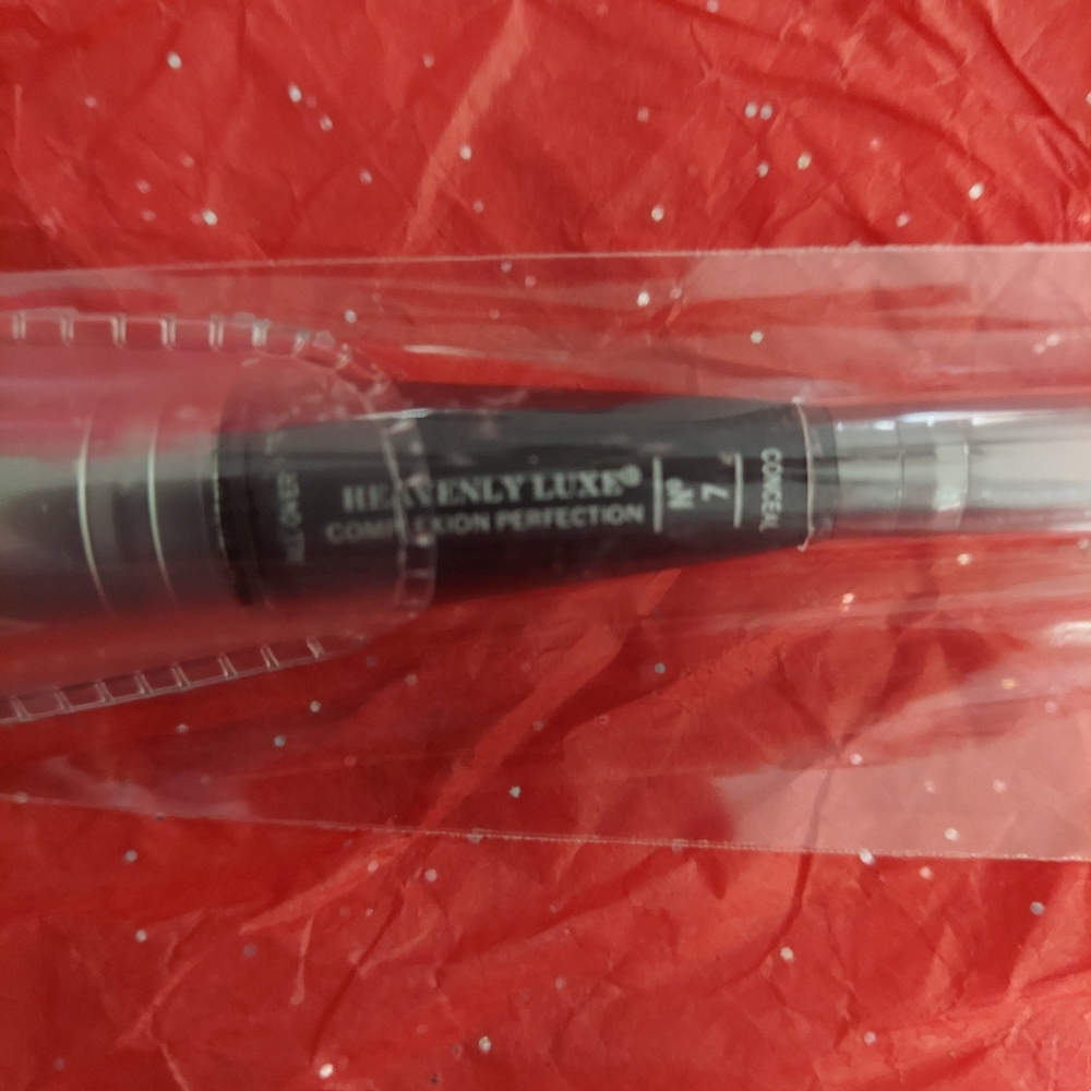 It Cosmetics Makeup Brush Set - Picture 10 of 16